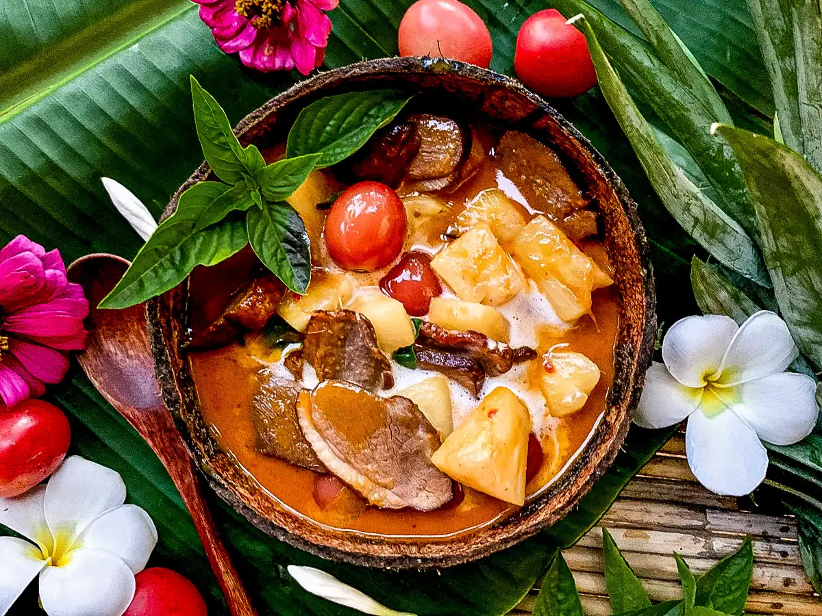 Gaeng Phed Ped Yang (Thai Duck Curry)