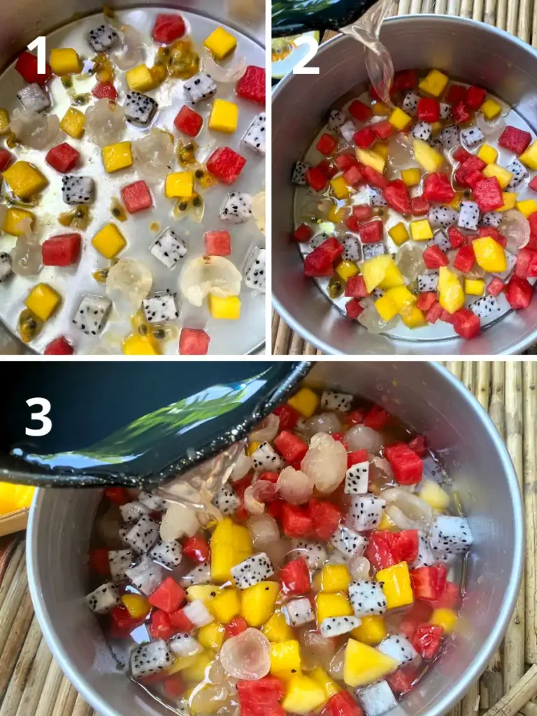 Instructions for making the fruit layer in a baking mold.