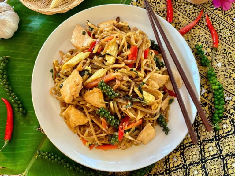 Thai Pad Kee Mao Recipe (Authentic Drunken Noodles)