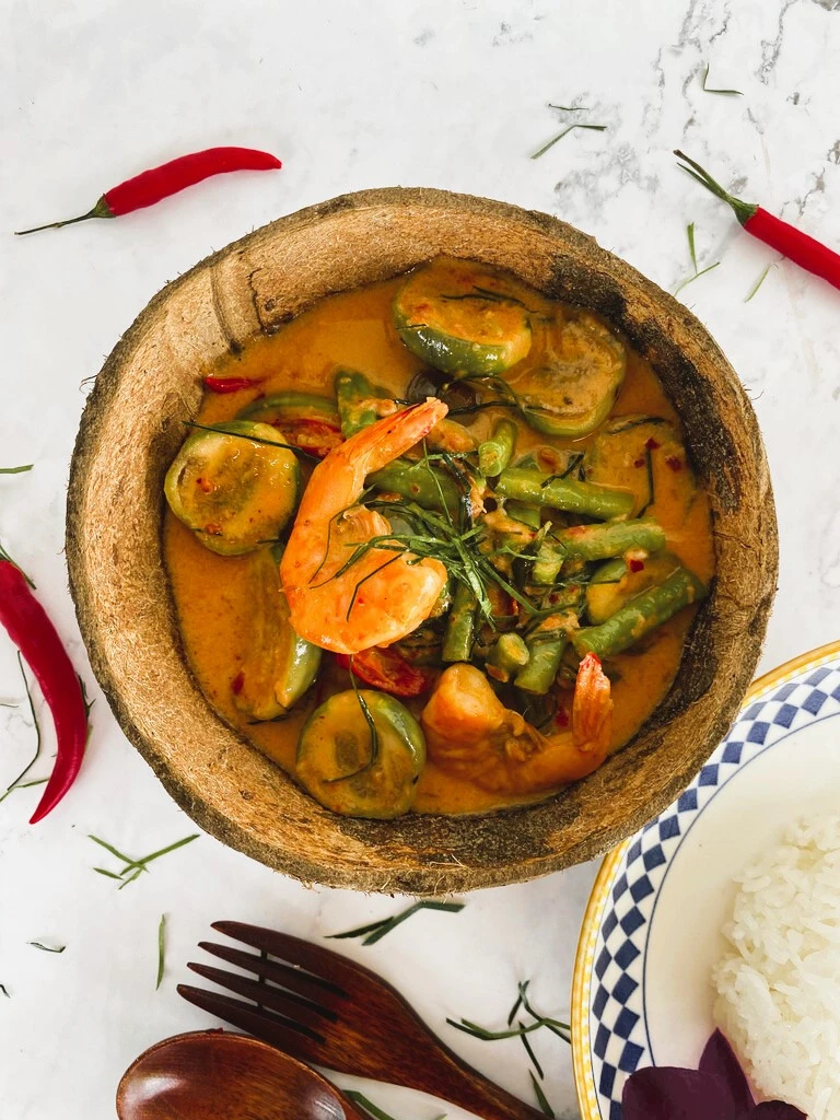 Authentic Thai Red Curry Recipe (Gaeng Ped)