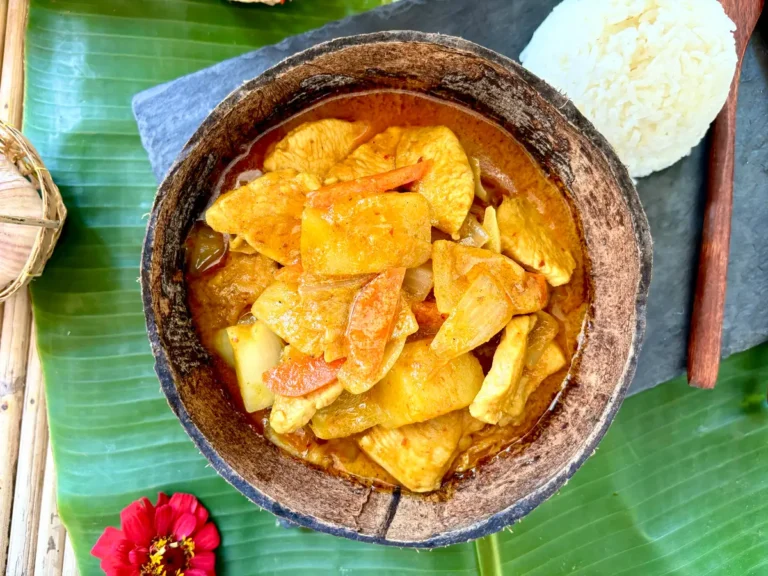 Gang Garee Curry Recipe (Thai Yellow Chicken Curry)