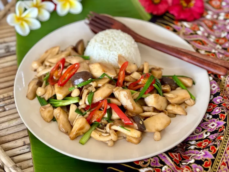 Thai Mushroom Stir-Fry Recipe (Pad Hed)