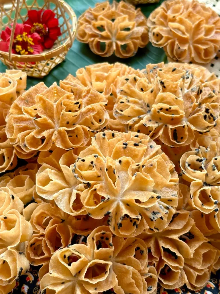 Thai Lotus Flower Cookies Recipe (Kanom Dok Jok)