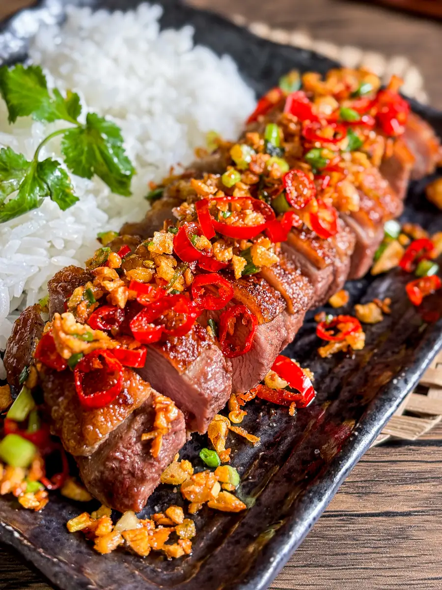 Grilled duck with Thai spices